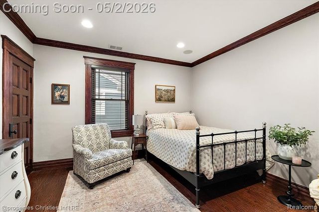 887 Ann Street, Birmingham, MI 48009