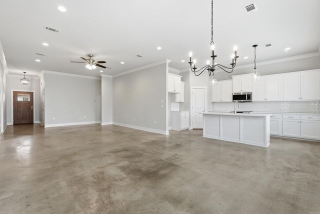 1635 Poteete Drive, Conway, AR 72034