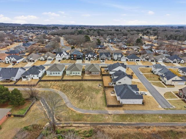 1635 Poteete Drive, Conway, AR 72034