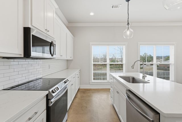 1635 Poteete Drive, Conway, AR 72034