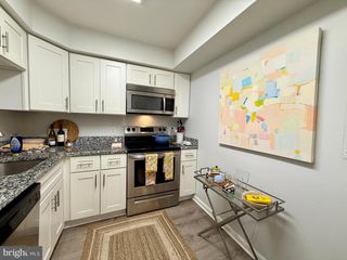1301 N COURTHOUSE RD #902, Arlington, VA 22201