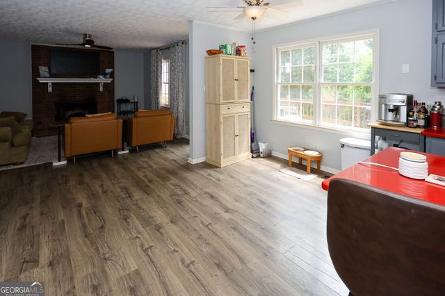 140 Autumn Moon Trail, Fayetteville, GA 30215