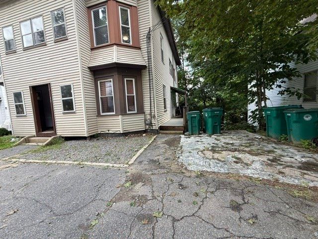 17 Temple St BSMT, Fitchburg, MA 01420