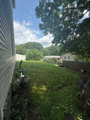 17 Temple St BSMT, Fitchburg, MA 01420
