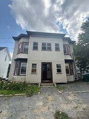 17 Temple St BSMT, Fitchburg, MA 01420