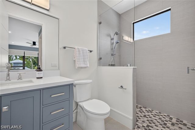 1085 SANDPIPER ST, Naples, FL 34102