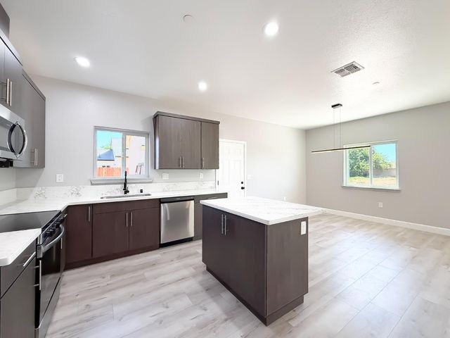 1519 9th Ave, Olivehurst, CA 95961