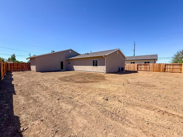 1519 9th Ave, Olivehurst, CA 95961