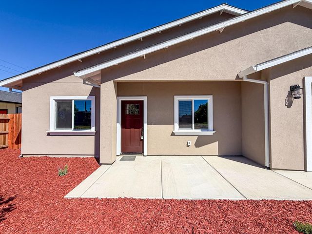 1519 9th Ave, Olivehurst, CA 95961