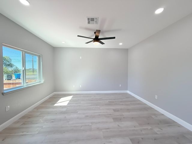 1519 9th Ave, Olivehurst, CA 95961