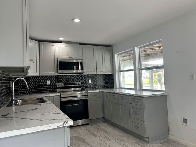 16643 Bermuda Way Way, Jamaica Beach, TX 77554