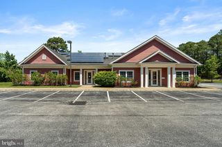 2 EASTWICK DR #202, Gibbsboro, NJ 08026
