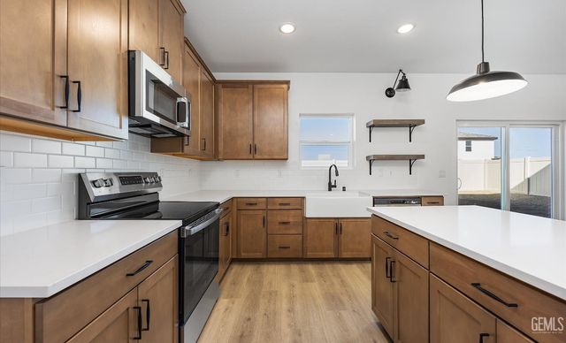 7615 Prodi Court, Bakersfield, CA 93313