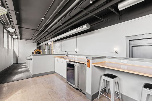 600 Broadway Avenue Nw 203, City Of Grand Rapids, MI 49504