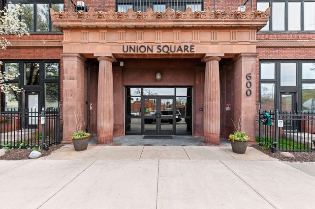 600 Broadway Avenue Nw 203, City Of Grand Rapids, MI 49504