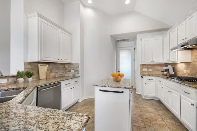 203 Antigua WAY, Lakeway, TX 78738