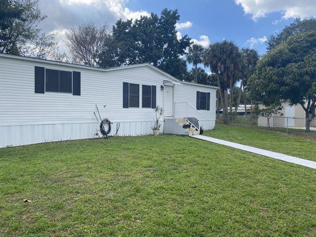 1531 Drexel Rd, Lot 304, West Palm Beach, FL 33417