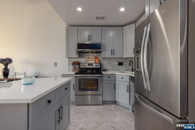 156 Liberty Street 16, Little Ferry, NJ 07643