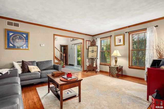 302 E MORNINGSIDE Drive, Peoria, IL 61614