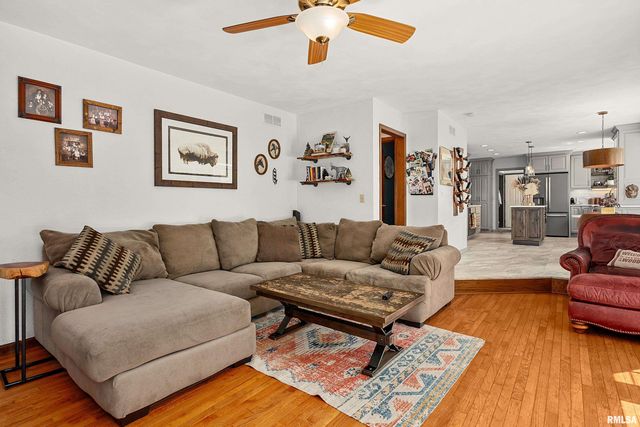 302 E MORNINGSIDE Drive, Peoria, IL 61614