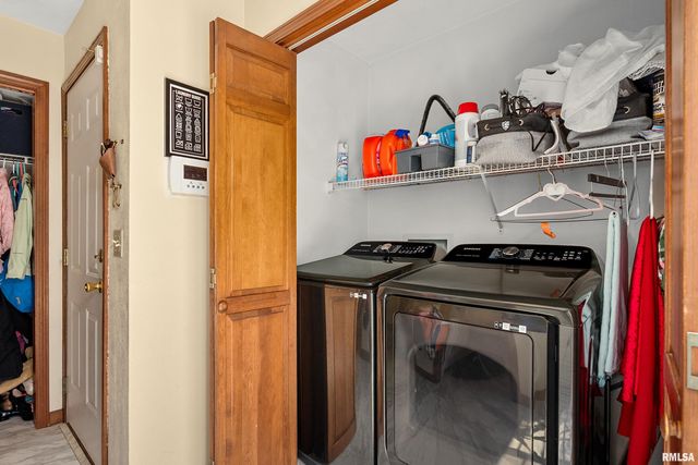 302 E MORNINGSIDE Drive, Peoria, IL 61614