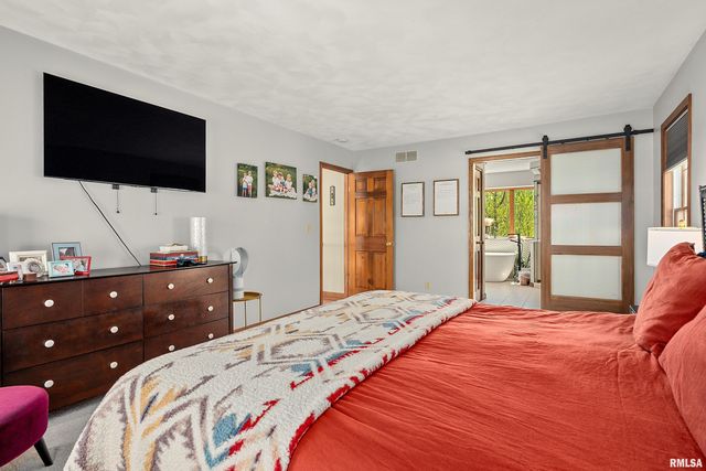302 E MORNINGSIDE Drive, Peoria, IL 61614