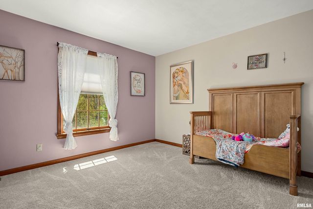302 E MORNINGSIDE Drive, Peoria, IL 61614