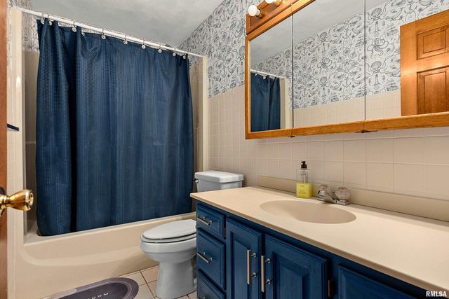 302 E MORNINGSIDE Drive, Peoria, IL 61614