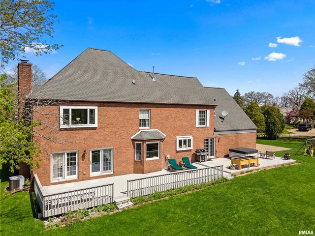 302 E MORNINGSIDE Drive, Peoria, IL 61614