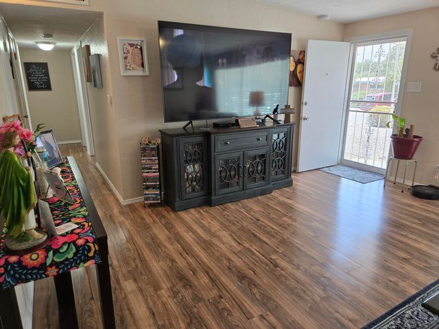 610 ESPANOLA Street NE, Albuquerque, NM 87108