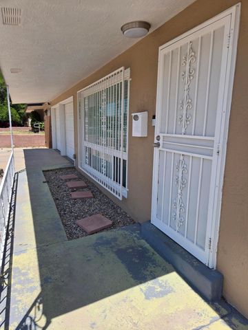 610 ESPANOLA Street NE, Albuquerque, NM 87108
