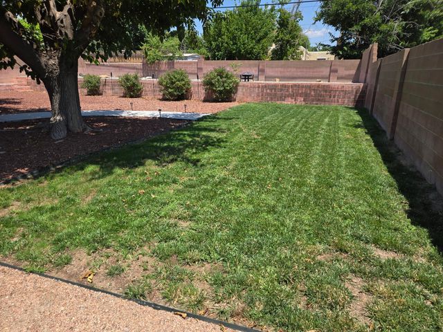 610 ESPANOLA Street NE, Albuquerque, NM 87108