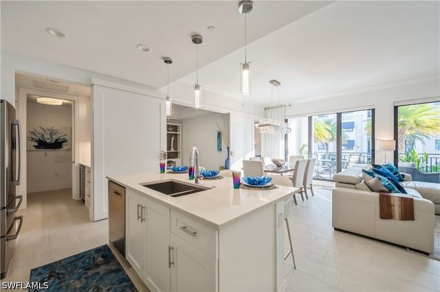 1135 3rd AVE S 304, Naples, FL 34102