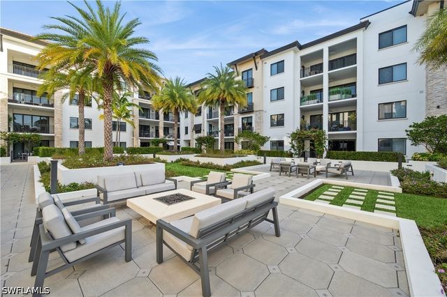 1135 3rd AVE S 304, Naples, FL 34102
