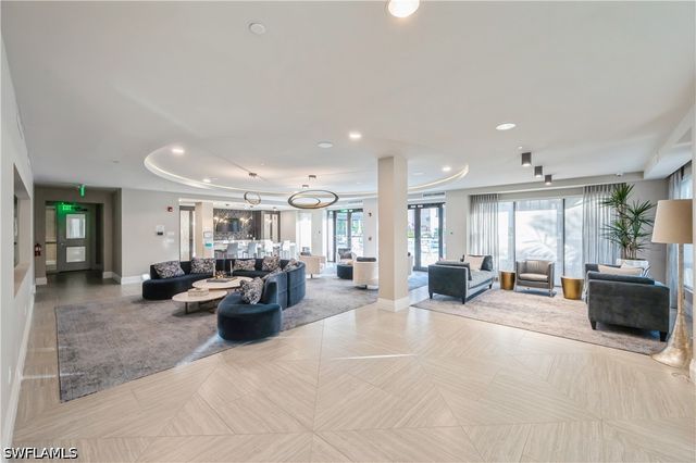 1135 3rd AVE S 304, Naples, FL 34102