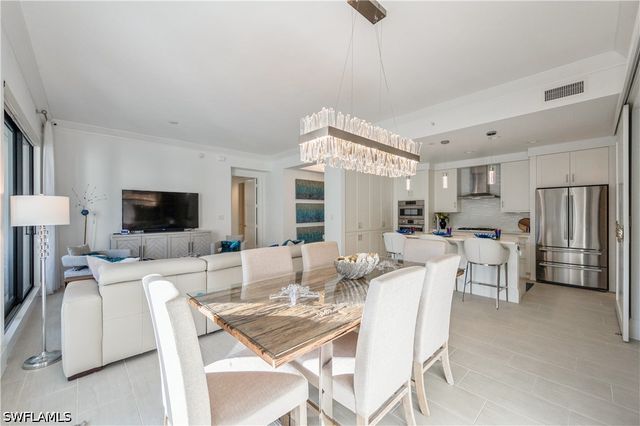 1135 3rd AVE S 304, Naples, FL 34102