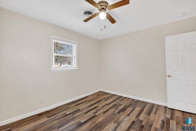 109 S Columbia St Street, Harrisburg, SD 57032