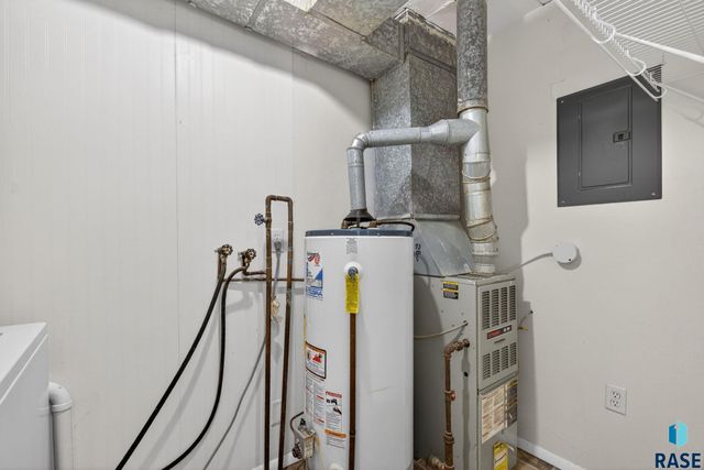 109 S Columbia St Street, Harrisburg, SD 57032