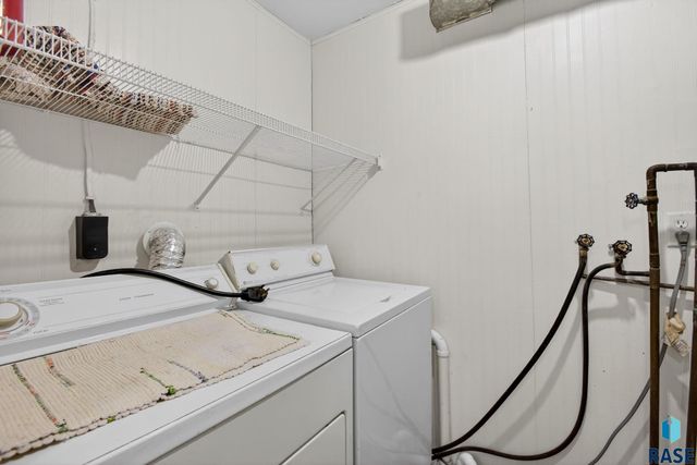 109 S Columbia St Street, Harrisburg, SD 57032