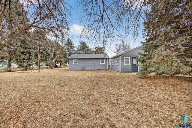 109 S Columbia St Street, Harrisburg, SD 57032