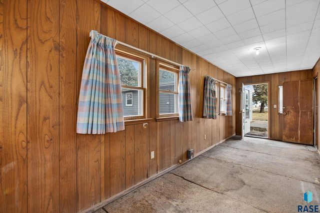 109 S Columbia St Street, Harrisburg, SD 57032