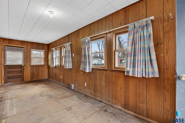 109 S Columbia St Street, Harrisburg, SD 57032