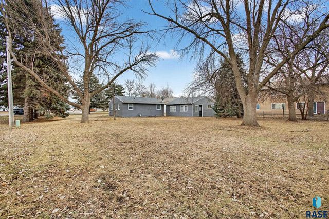 109 S Columbia St Street, Harrisburg, SD 57032