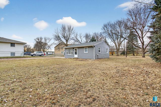 109 S Columbia St Street, Harrisburg, SD 57032