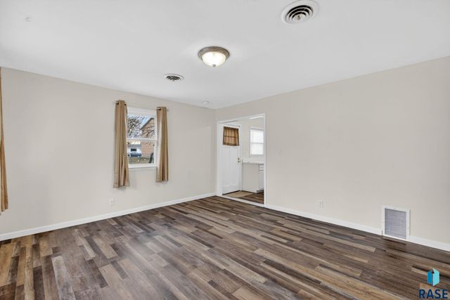 109 S Columbia St Street, Harrisburg, SD 57032