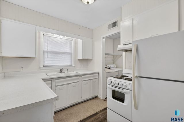 109 S Columbia St Street, Harrisburg, SD 57032