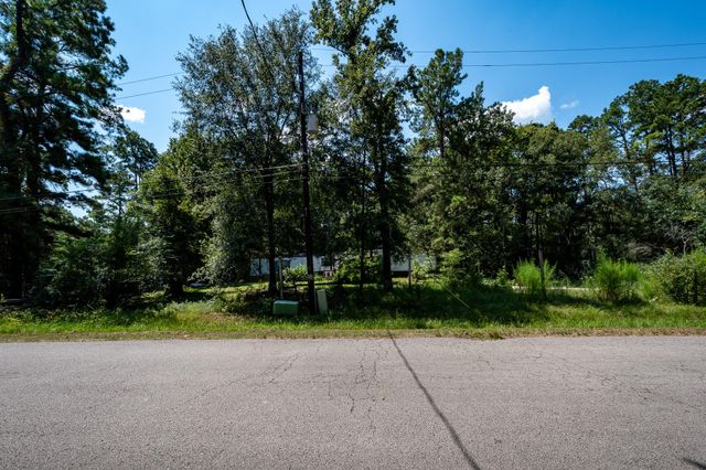 19502 Crystalwood Estates Drive, New Caney, TX 77357