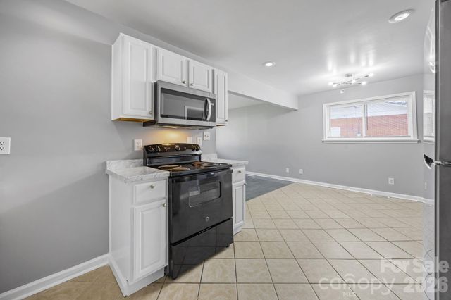 9300 Edgevale Drive, Charlotte, NC 28216