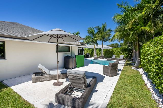 2520 SW 5th Street, Boynton Beach, FL 33435