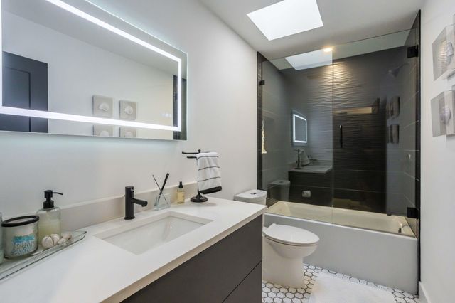 2520 SW 5th Street, Boynton Beach, FL 33435